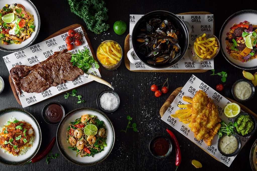 Village Hotel 브랙넬 레스토랑 사진